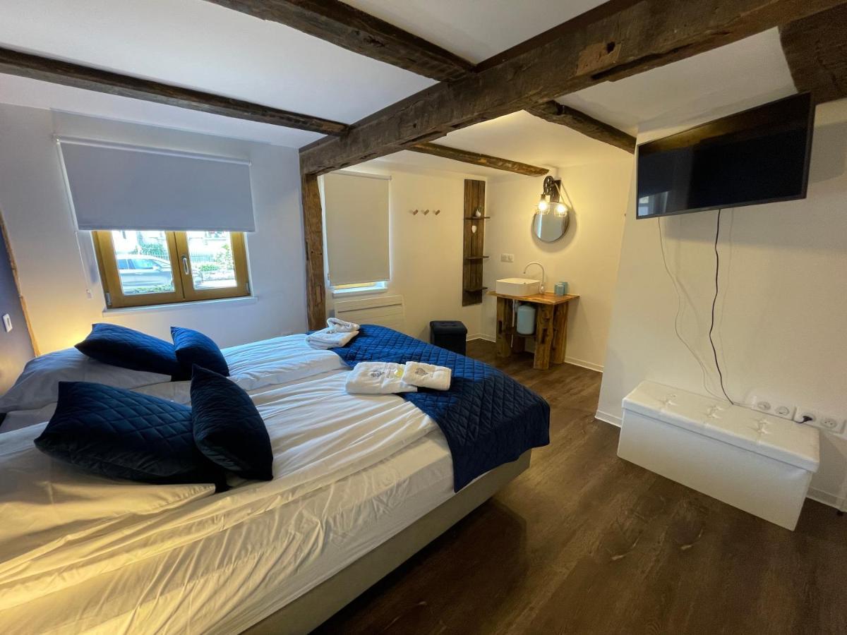 Bi d'Grosseltere Gîtes de charme Kirrwiller Extérieur photo