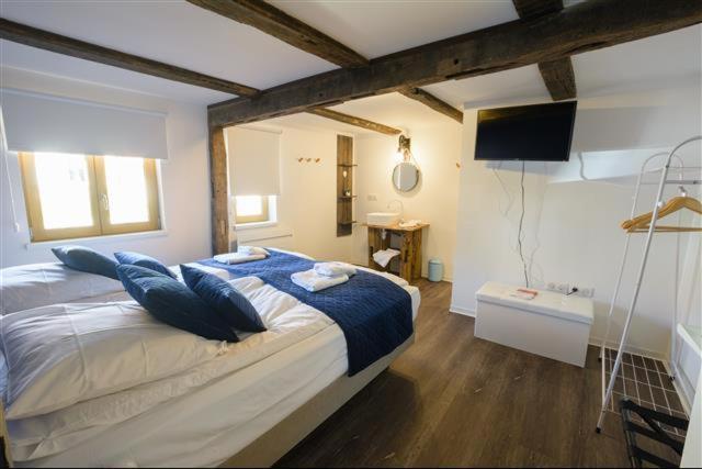 Bi d'Grosseltere Gîtes de charme Kirrwiller Extérieur photo